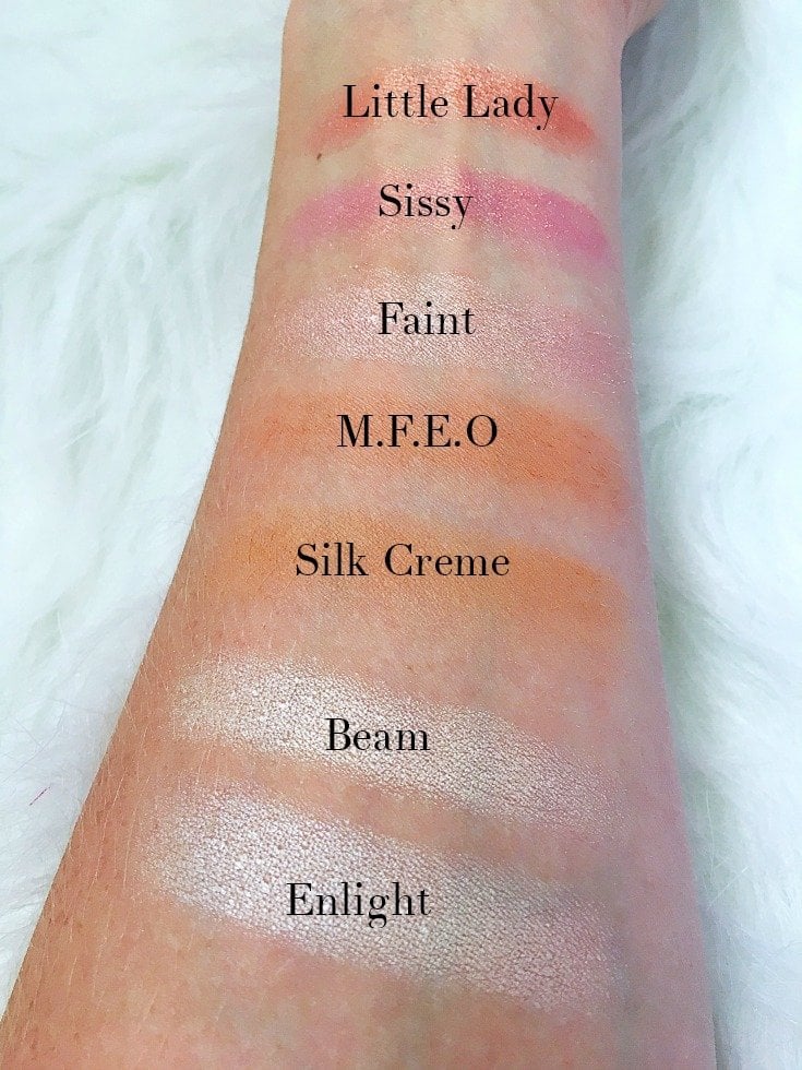 Morphe x Jaclyn Hill Eyeshadow Palette Review- One of the most gorgeous and versatile eyeshadow palettes out there including 35 fun shades! Perfect for both makeup beginners and makeup pros! 