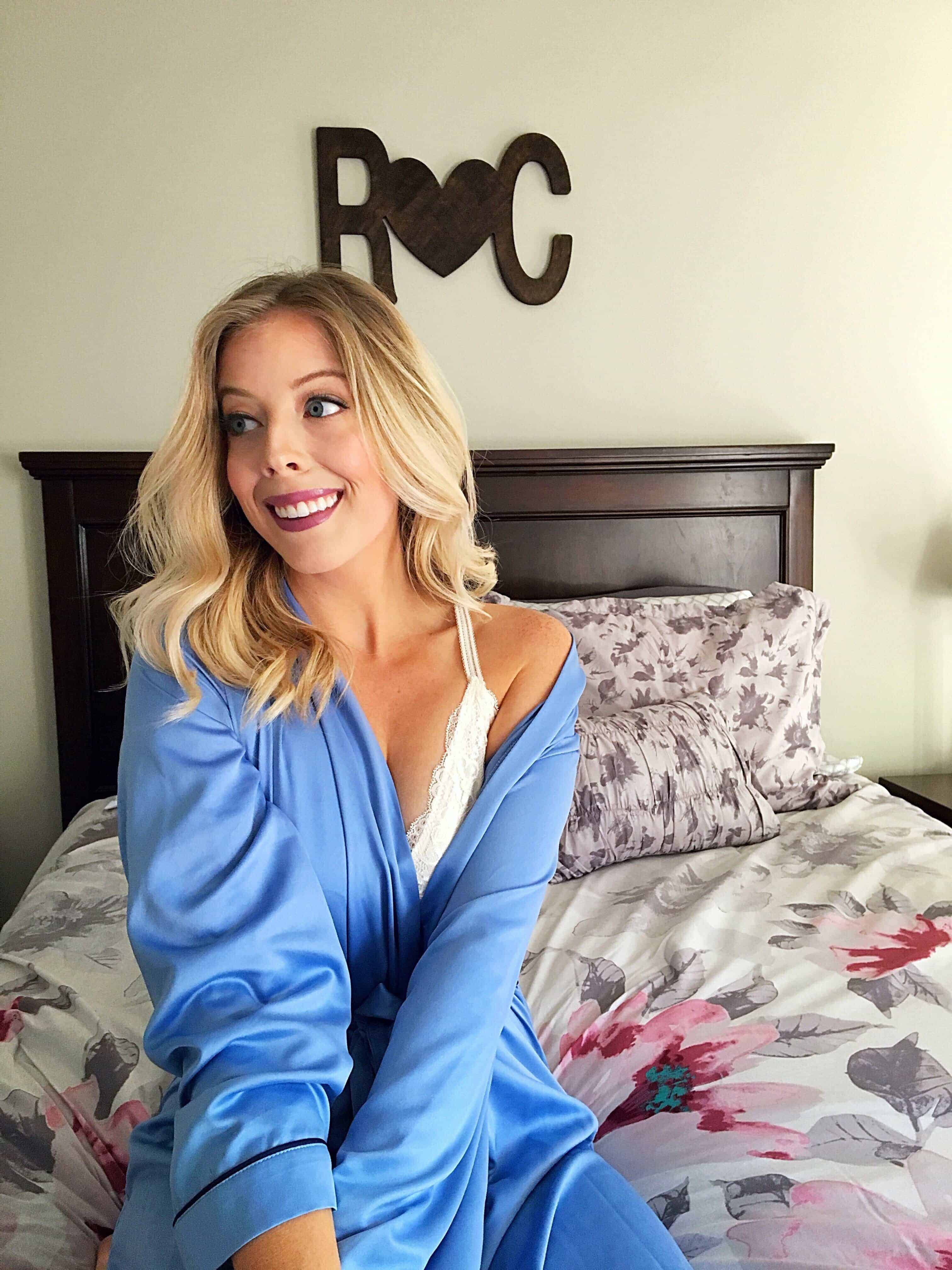 Love the bralette trend? Check out these cute and affordable lace bralettes from @Kohls and tips on how to wear them for both casual and chic looks! #ad #CandiesAtKohls #bralettes #lacebralettes