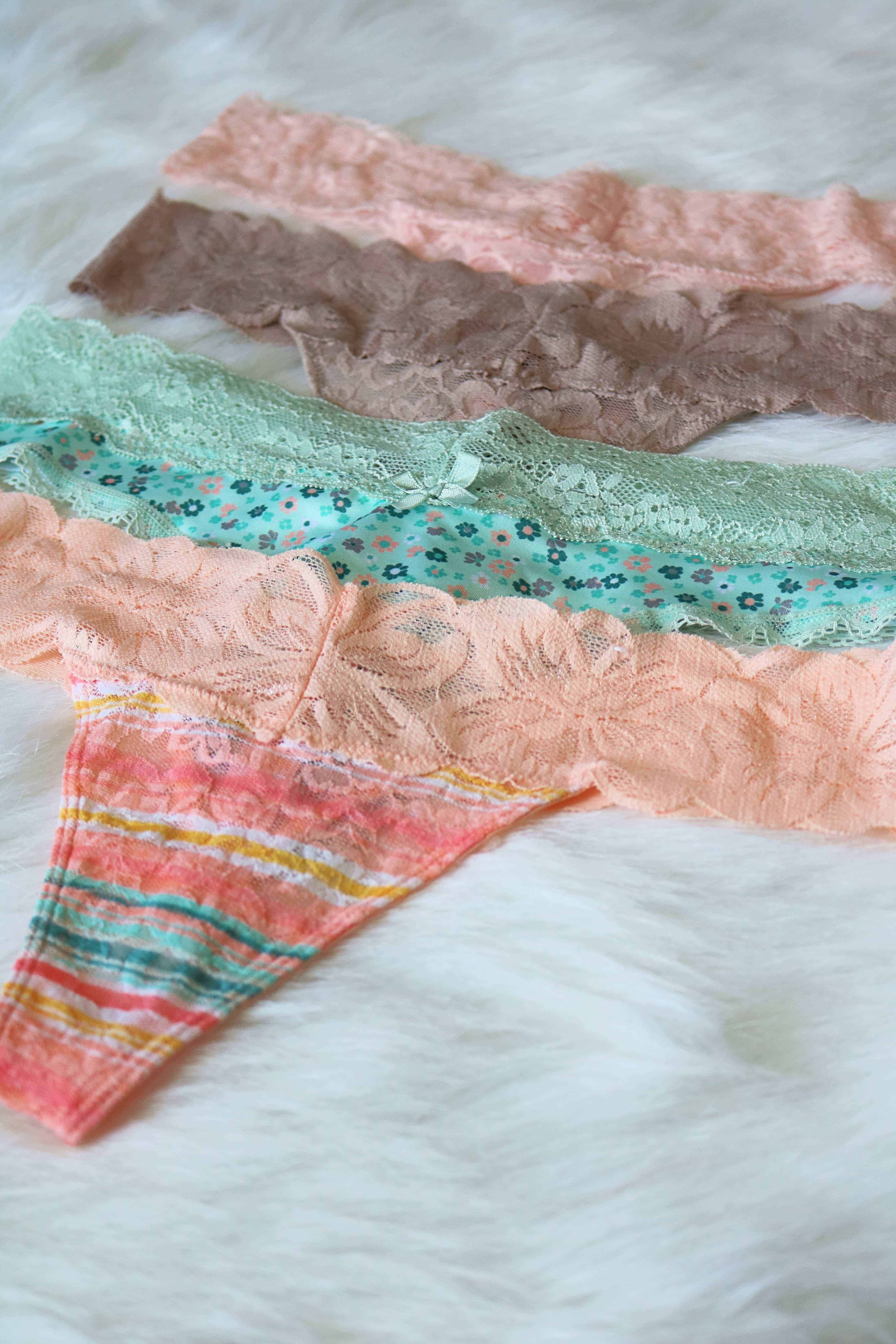 Love the bralette trend? Check out these cute and affordable lace bralettes from @Kohls and tips on how to wear them for both casual and chic looks! #ad #CandiesAtKohls #bralettes #lacebralettes