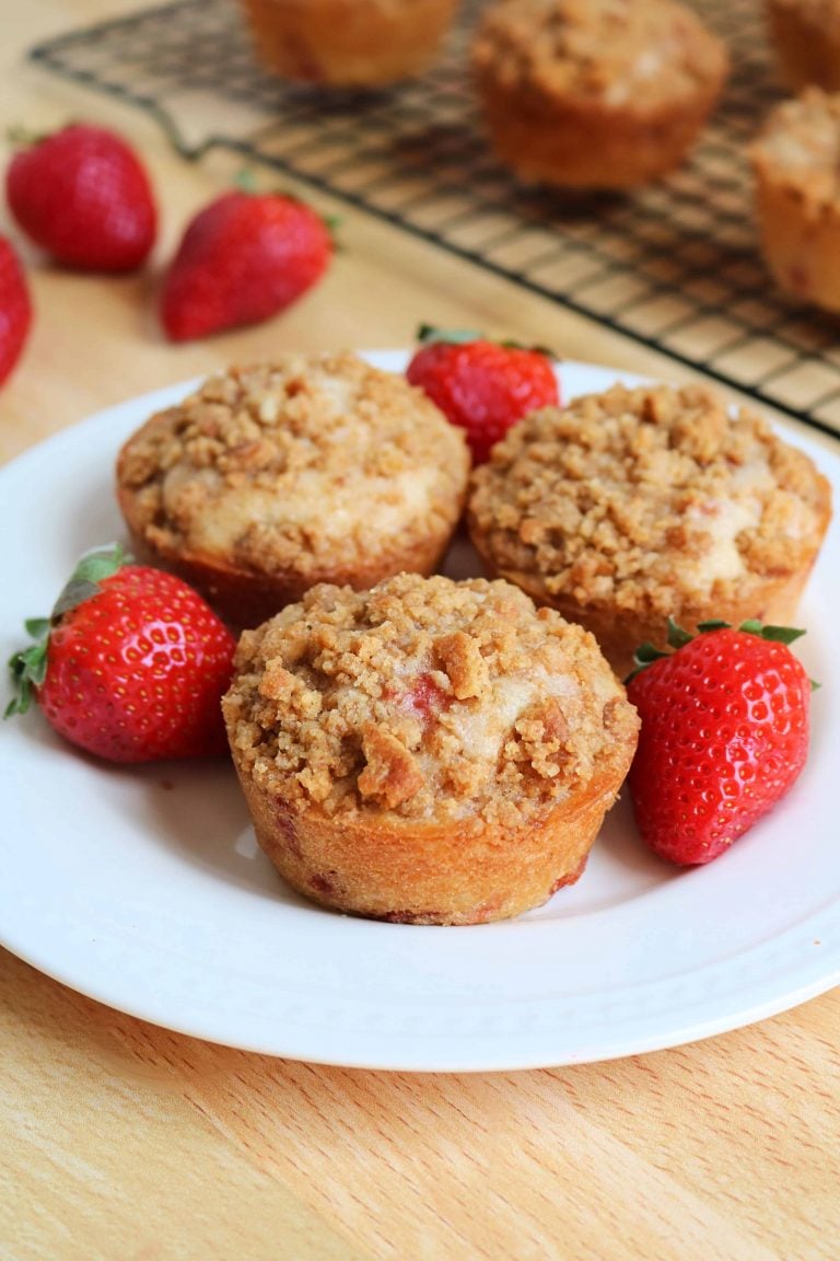 Homemade Strawberry Cheesecake Muffins