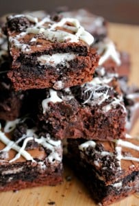 Easy Cookies and Cream Oreo Stuffed Brownies