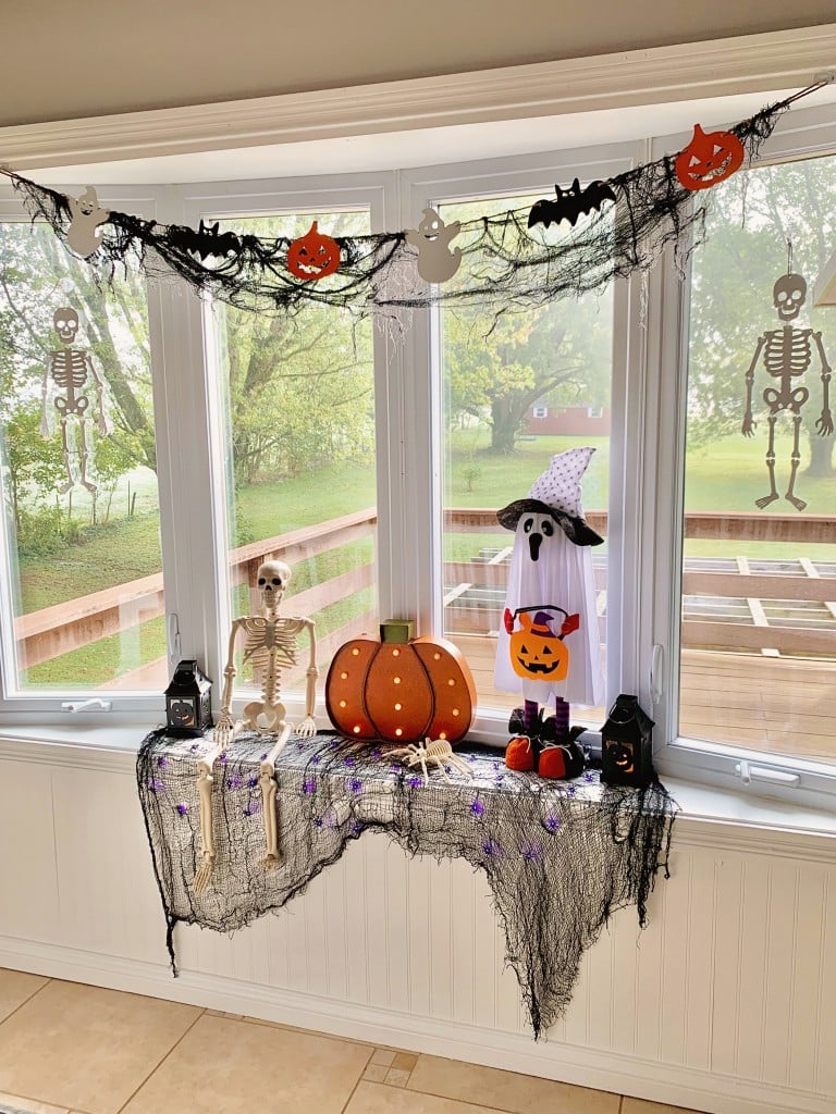 Halloween Home Decor Ideas - Halloween Home Tour - Kindly Unspoken