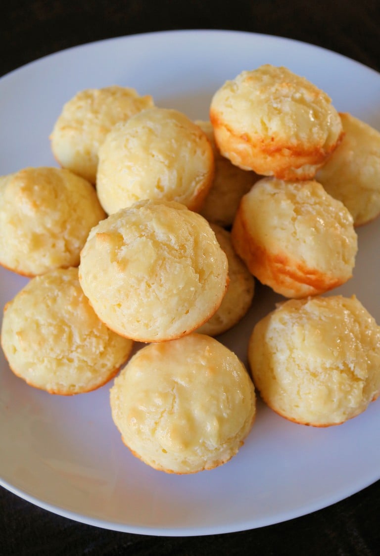 Quick & Easy No Yeast Dinner Rolls (Self Rising Flour)