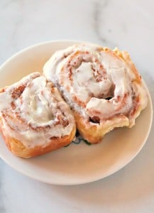 Easy One Hour Cinnamon Rolls Recipe (Ooey Gooey)
