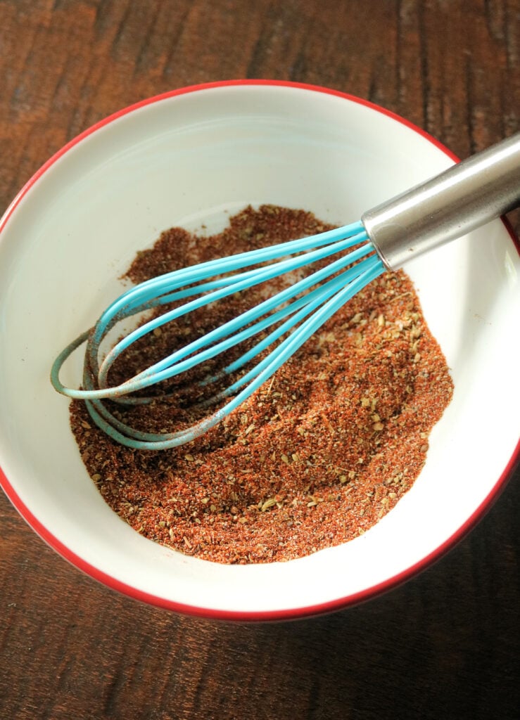 This quick and easy one pot chili mac recipe is a dish the whole family will love! It combines the flavors of homemade chili and macaroni and cheese for a delicious and comforting weeknight meal.